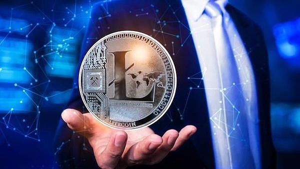 科技界的魔法觉醒：VERTU用第二大脑重新定义智能手机